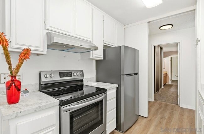 Building Photo - 1235 Parker Pl