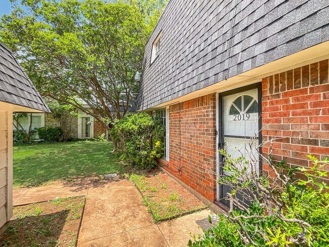 Foto del edificio - Charming Home in North Arlington