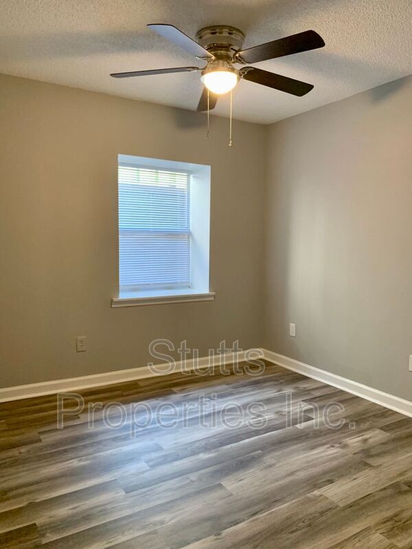 108 Watts Bar St Unit 18, Sheffield, AL 35660 Condo for Rent in