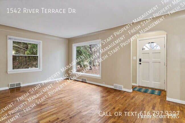 Foto del edificio - 1542 River Terrace