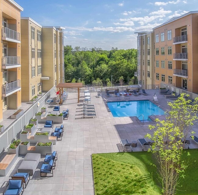 Building Photo - Currents on the Charles