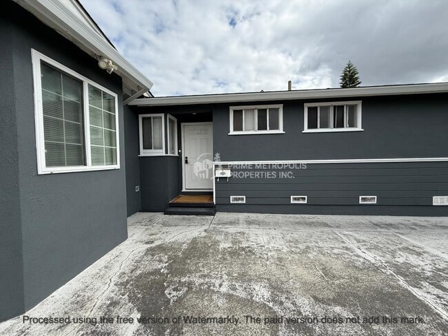 Foto del edificio - 3 bedroom in Sunnyvale CA 94085