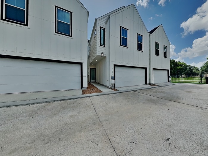 Foto principal - 9902 Clark Rd