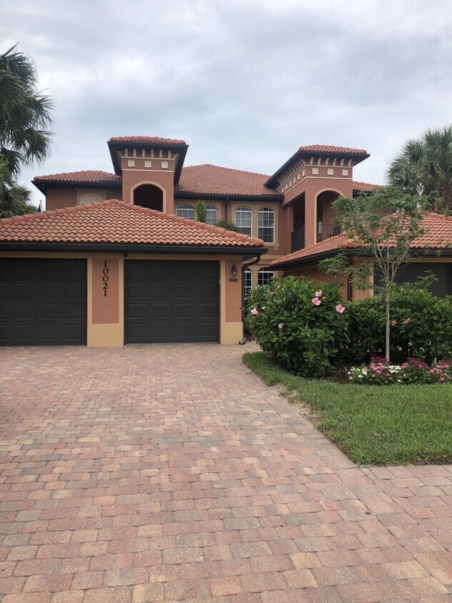 Foto principal - 10021 Heather Ln