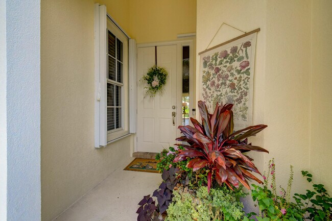 Foto del edificio - 8049 Nevis Pl