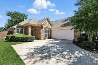 Building Photo - 2700 Stanford Dr