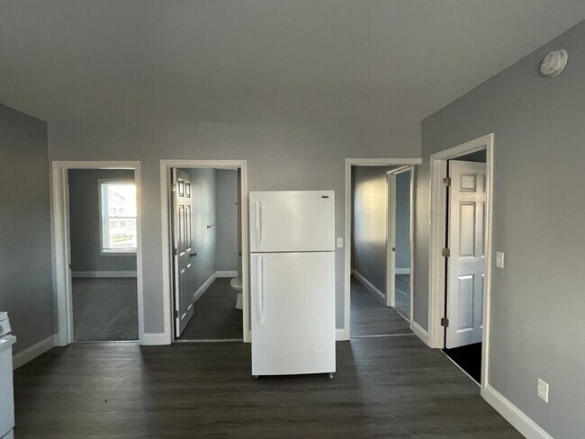 Building Photo - 191 Beech Street, Unit 1B