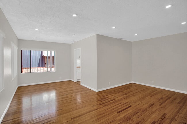 Foto del edificio - 746 N Catalina St