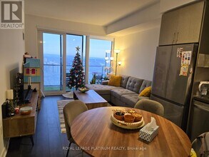 Building Photo - 105 Oneida Crescent