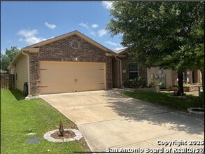 Building Photo - 12123 Luckey Villa