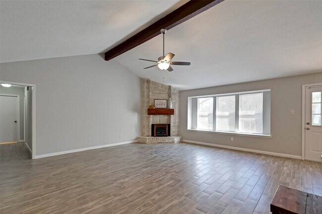 Foto del edificio - 1003 Shadow Mountain Dr