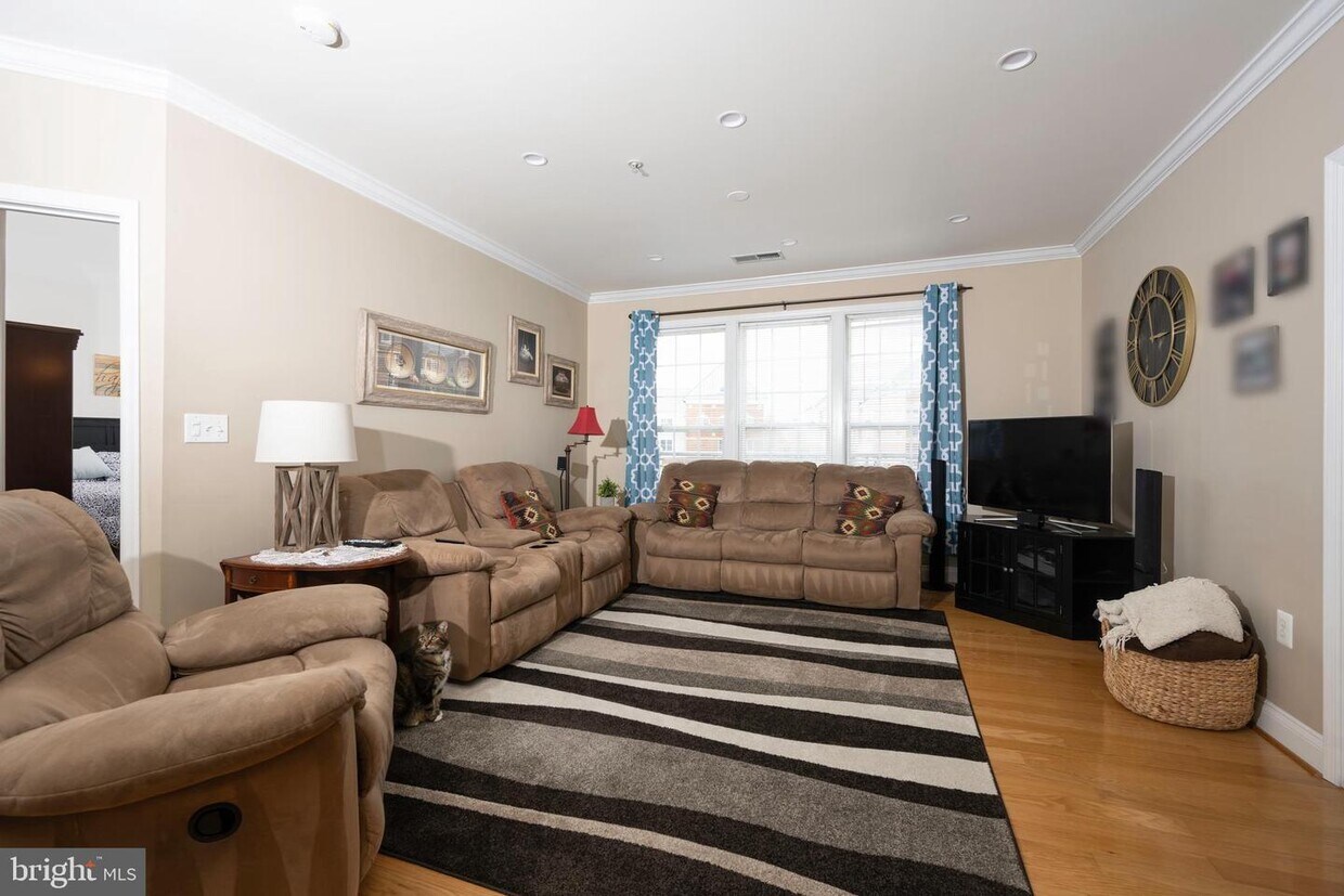 305 Redland Blvd Unit 14303R, Rockville, MD 20850 Condo for Rent in