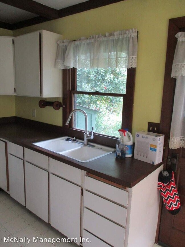 Building Photo - 3 br, 2 bath House - 3229 Hinkley Rd. SE