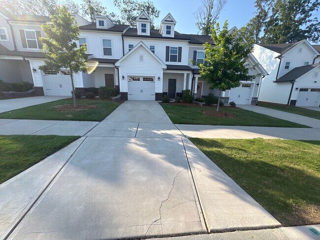 Building Photo - Room in Townhome on Pagebrook Ln