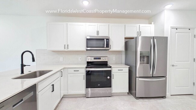 Building Photo - 6467 Silverstar Dr