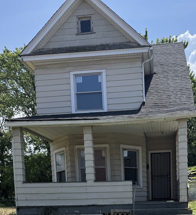 Building Photo - 15414 Calcutta Ave