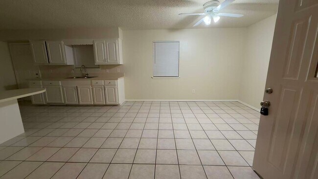 Building Photo - Beautiful 3 Bedroom 2 Bathroom in Rockwall!