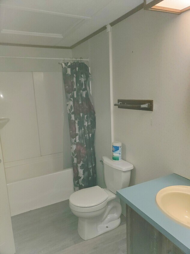 16 Bella Vista Dr, Waterford, ME 04088 House Rental in Waterford, ME