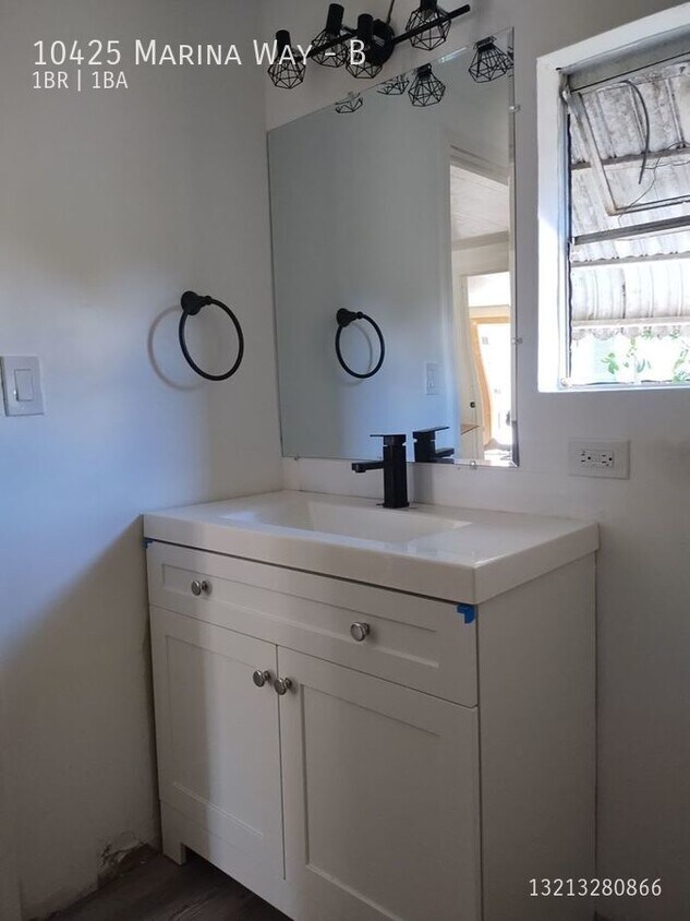 Building Photo - Fully Renovated 1/1 in West Boca Raton in ...