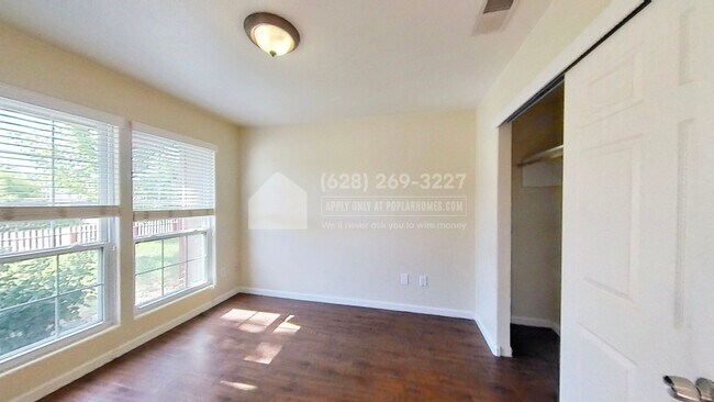 Building Photo - 5101 Cabrillo Way