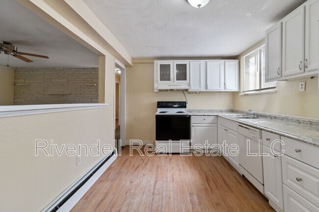 Foto del edificio - 14920 E 22nd Ave