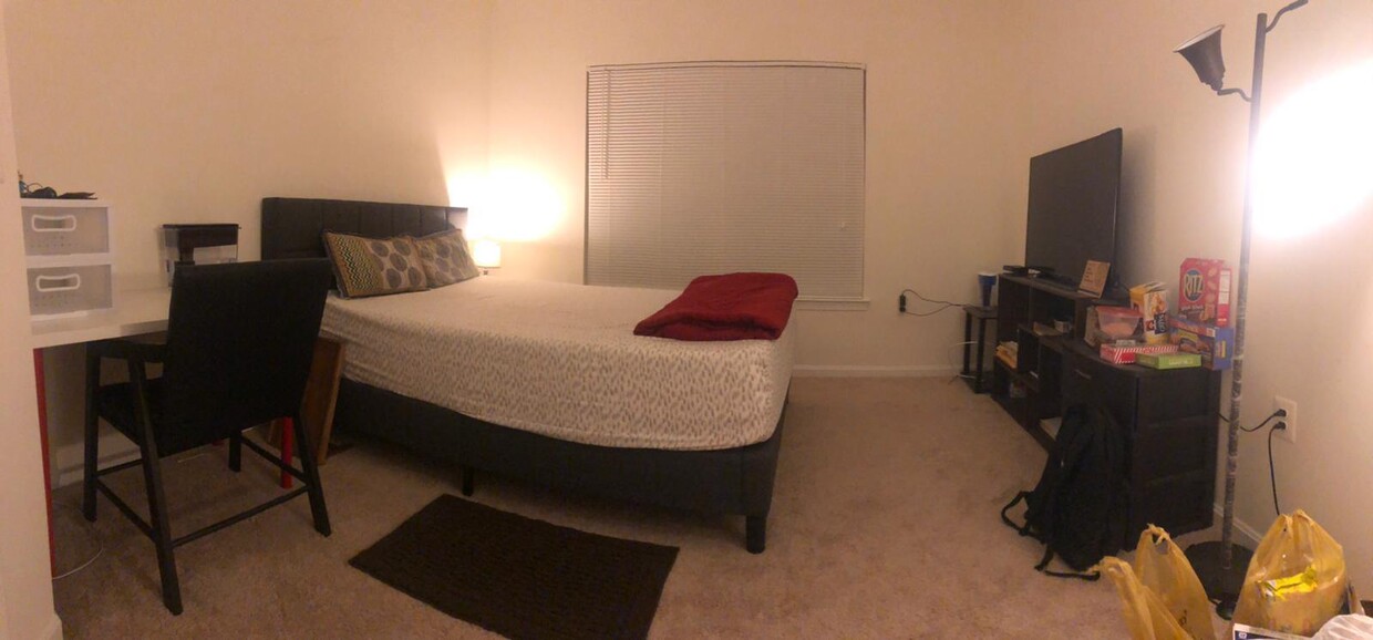 Primary Photo - 13600 Legacy Cir