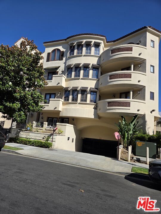 Foto del edificio - 10364 Almayo Ave