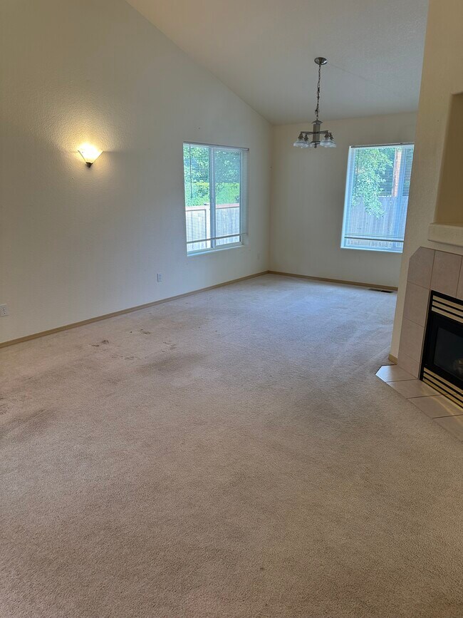 Foto del edificio - 4510 Carver St SE