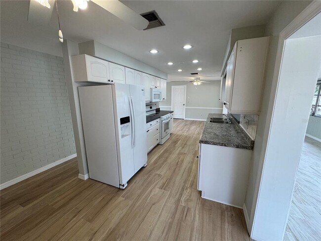 Foto del edificio - 1764 Thames St