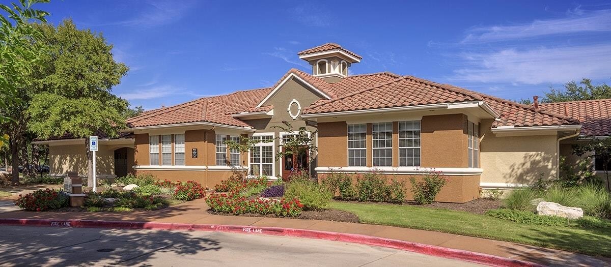 Colonial Grand at Canyon Pointe Apartments Austin, TX