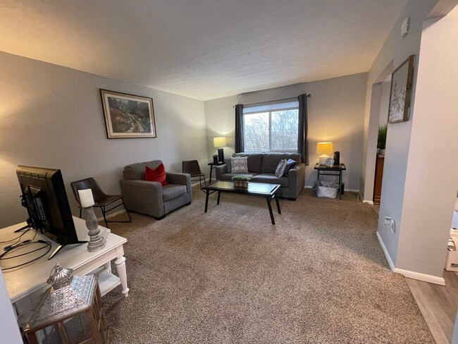 Building Photo - 27 Mayapple Ln
