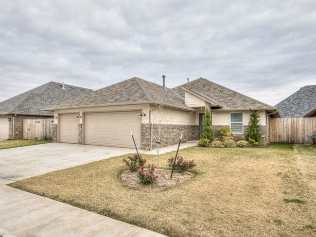 Foto del edificio - 16704 Doyle Dr
