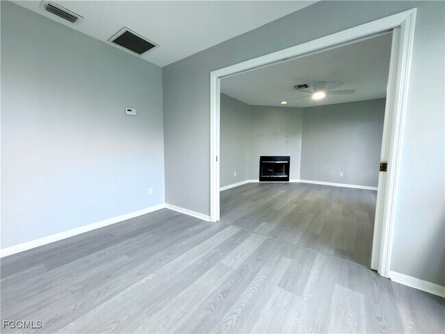 Building Photo - 1202 SW 6th Terrace