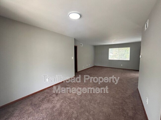 Building Photo - 8309 Lowell Ave