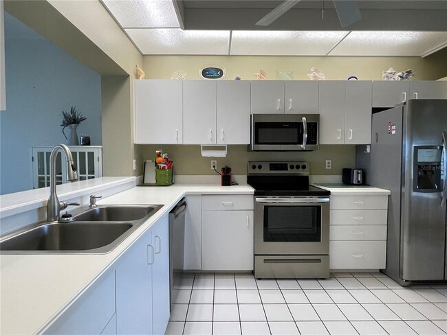 Foto del edificio - 7872 Sailboat Key Blvd S