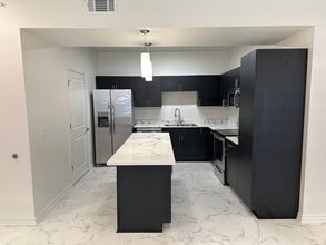 Interior Photo - Hampton Astoria