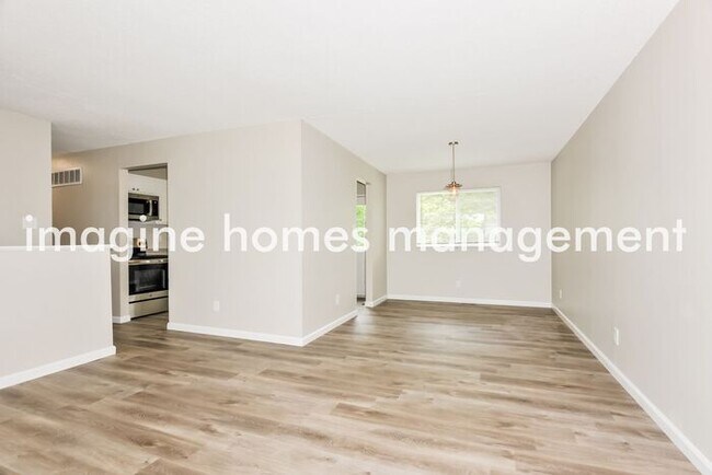 Building Photo - 2907 Parc Cheri Court