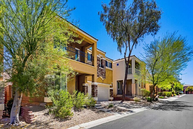 Foto del edificio - 4 Bedroom, 3 Den West Side Home