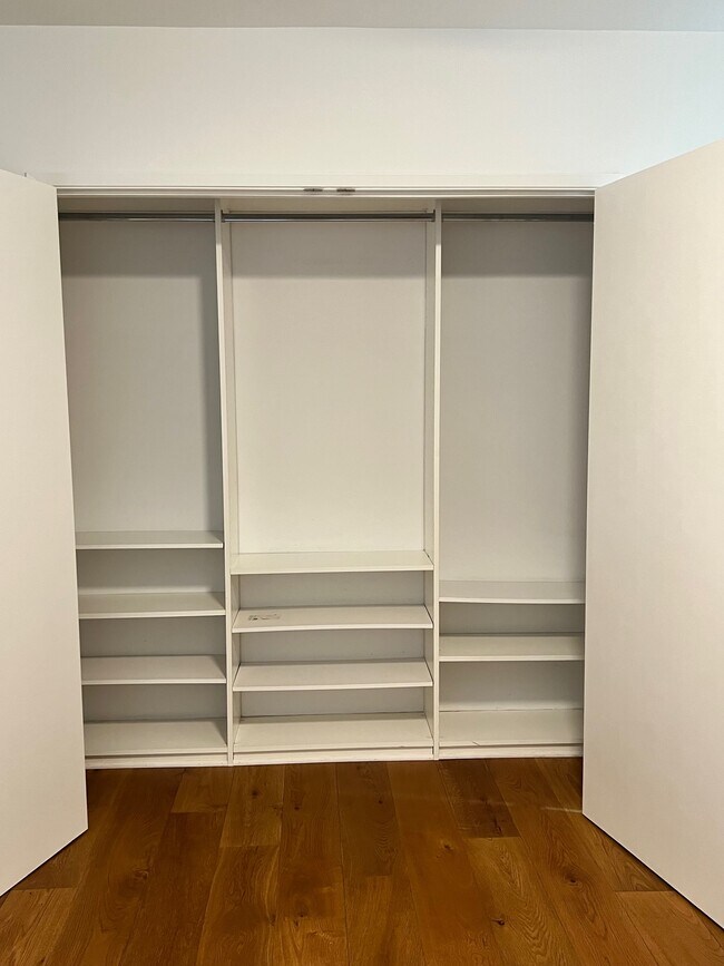Foto del edificio - 7452 Romaine St