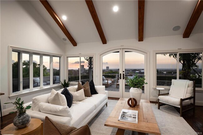 Foto del edificio - 2001 Yacht Resolute