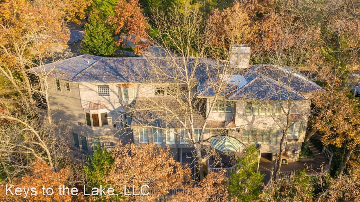 104 Arrowhead Estates Rd, Lake Ozark, MO 65049 House Rental in Lake