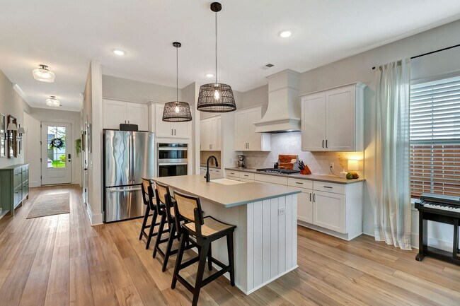 Foto del edificio - Nexton Living: Modern Home with Resort-Sty...