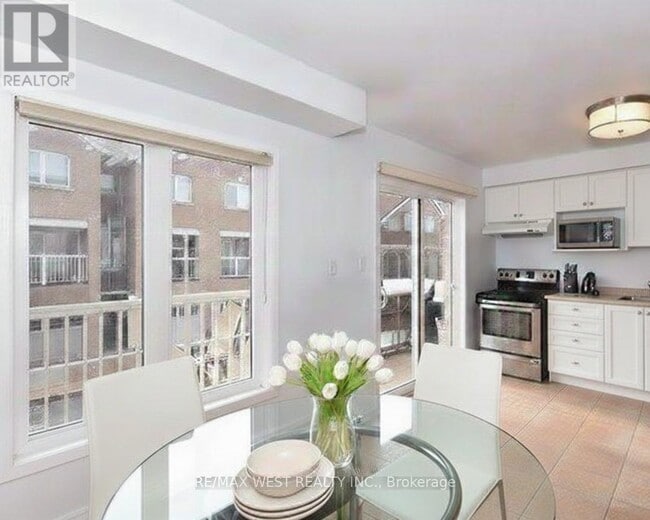 Photo du bâtiment - 180 Brickworks Ln