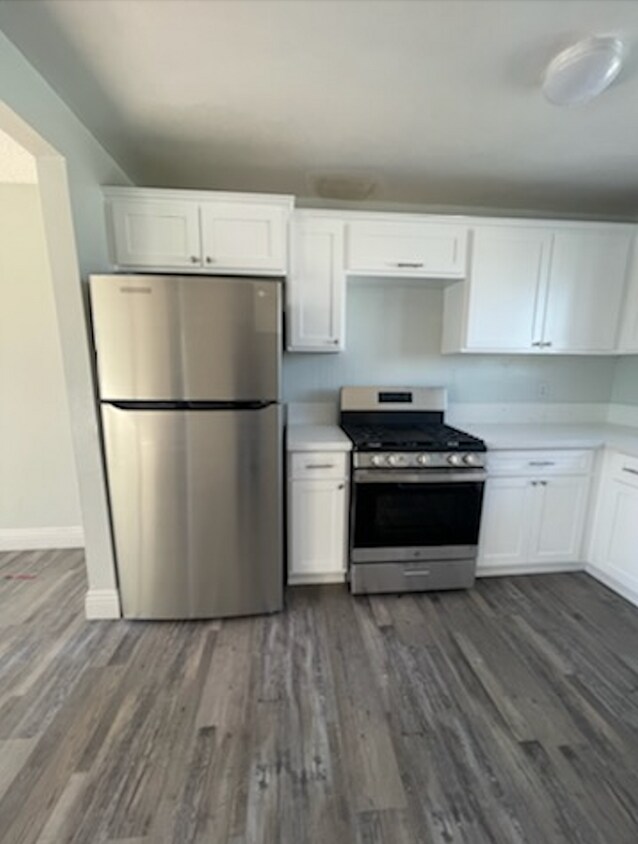 Foto principal - 10974 S Main St