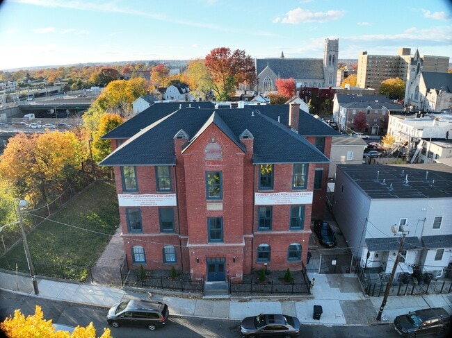 3D Exterior - 70 Roseville Ave