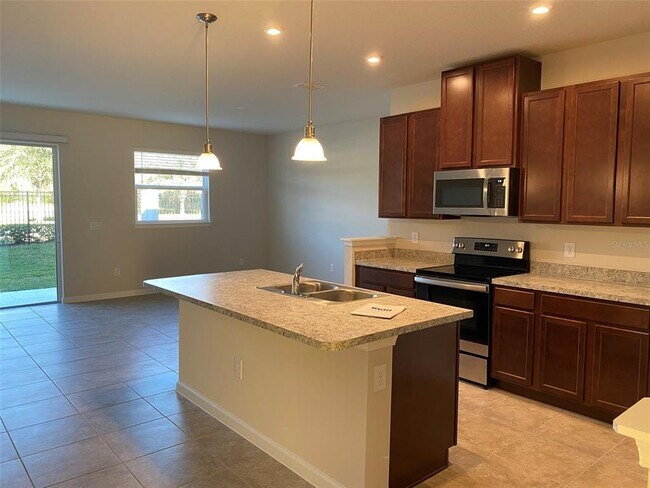 Building Photo - 2716 Pleasant Cypress Cir