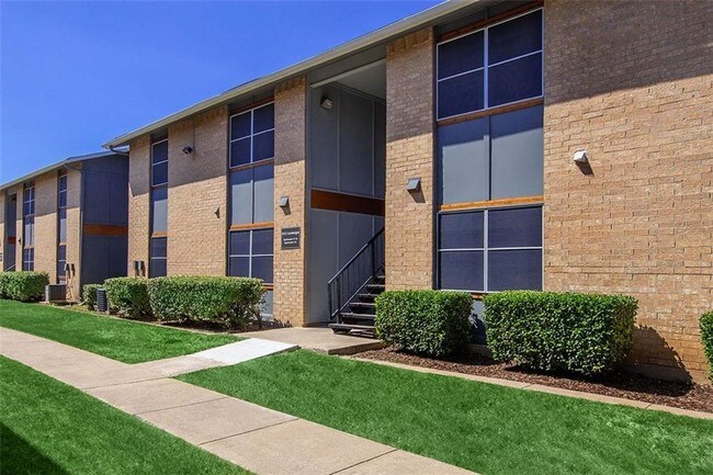 Foto del edificio - 1407 Candlelight Ave