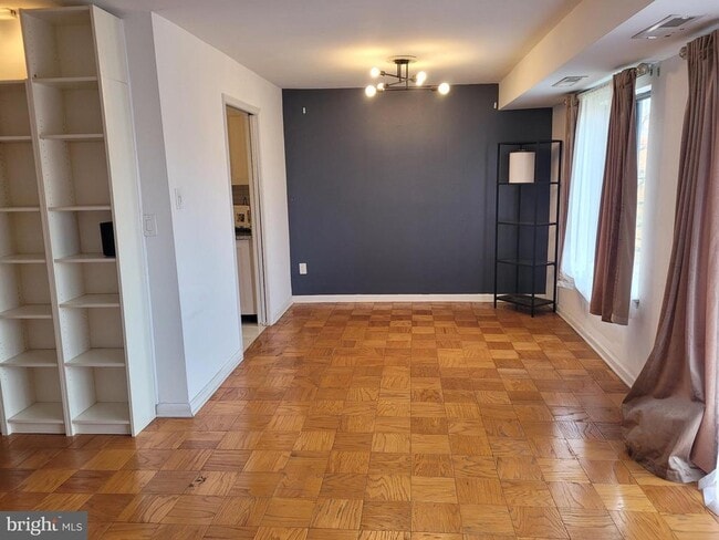 Foto del edificio - 3101 S Manchester St