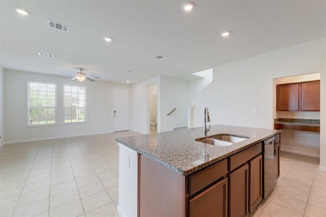 Building Photo - 2941 Harvester Ln