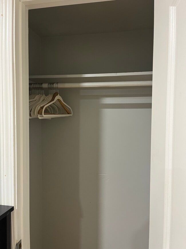 Building Photo - 761 Kennolia Dr SW